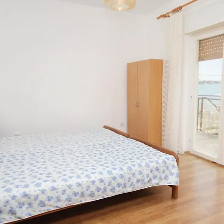 By The Sea - Mulo, Zadar - 5790 ヴーシ